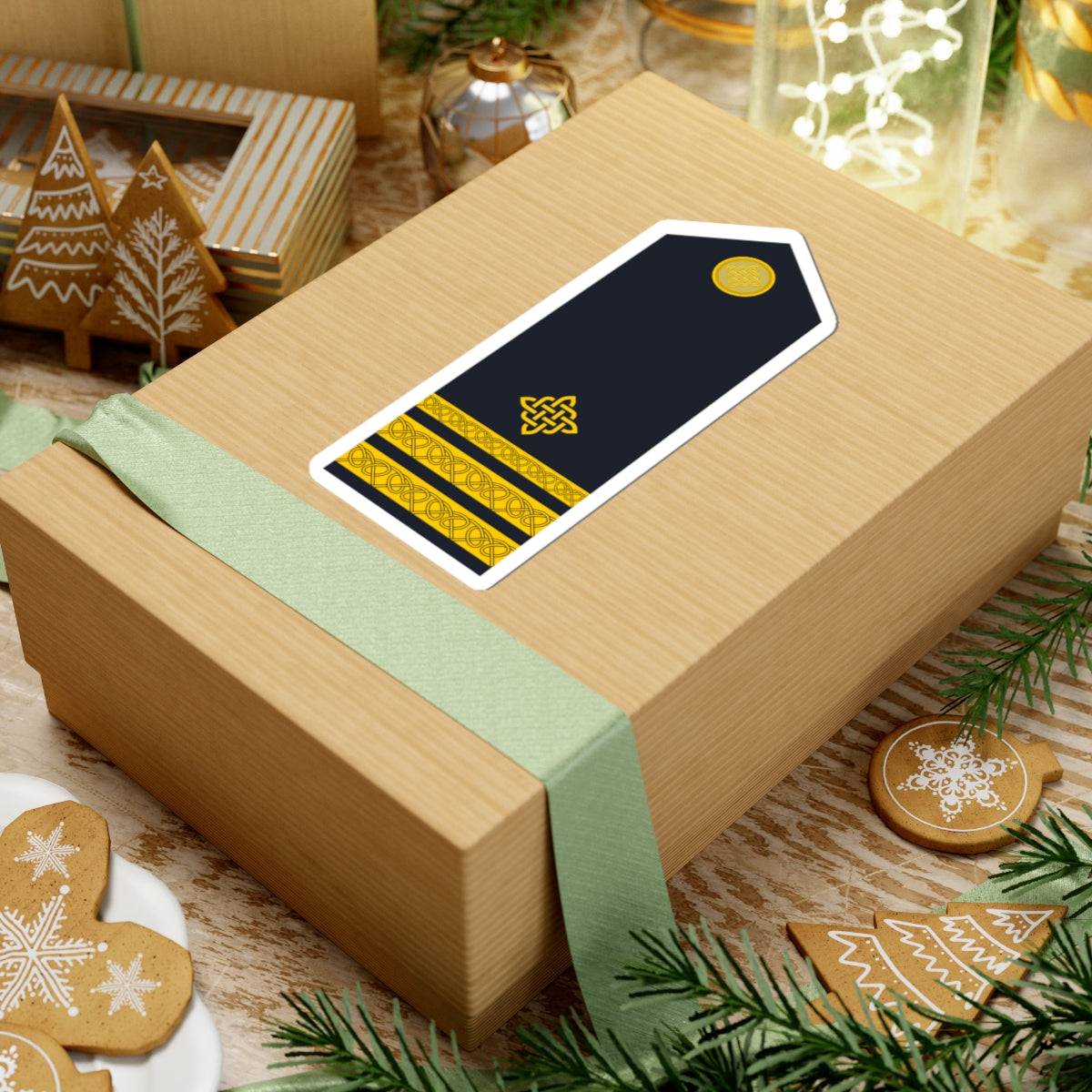 Naramenica ljetne odore poručnika bojnog broda HRM (Croatia) (Military Rank) STICKER Vinyl Kiss-Cut Decal