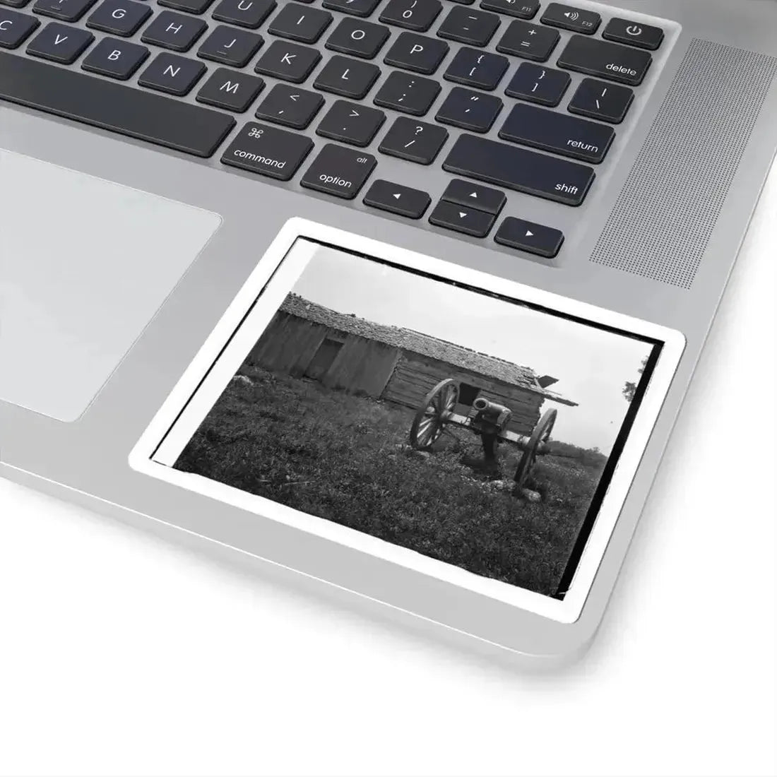 Cannon and Cabin at Chickamauga and Chattanooga National Military Park (U.S. Civil War) STICKER Vinyl Kiss-Cut Decal - The Sticker Space