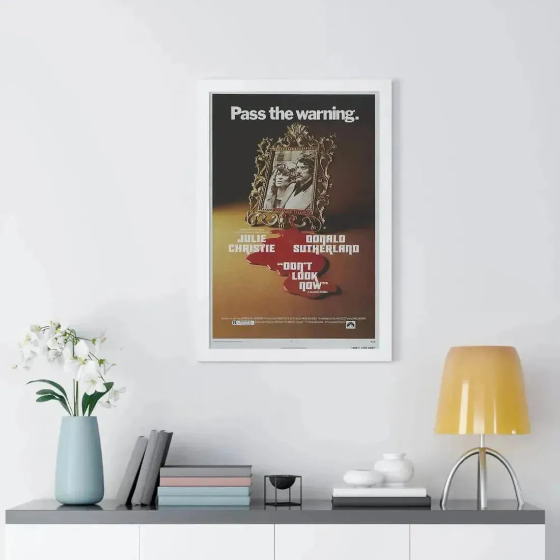 DON'T LOOK NOW 1973 - Framed Movie Poster - The Sticker Space