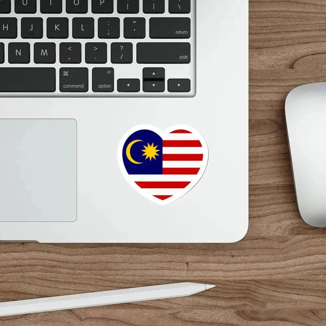 Heart Flag of Malaya - STICKER Vinyl Die-Cut Decal - The Sticker Space