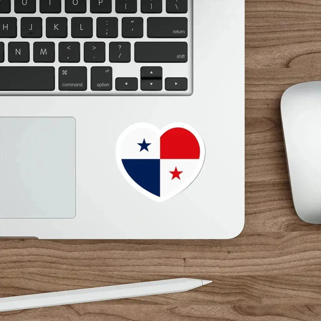 Heart Flag of Panama - STICKER Vinyl Die-Cut Decal - The Sticker Space