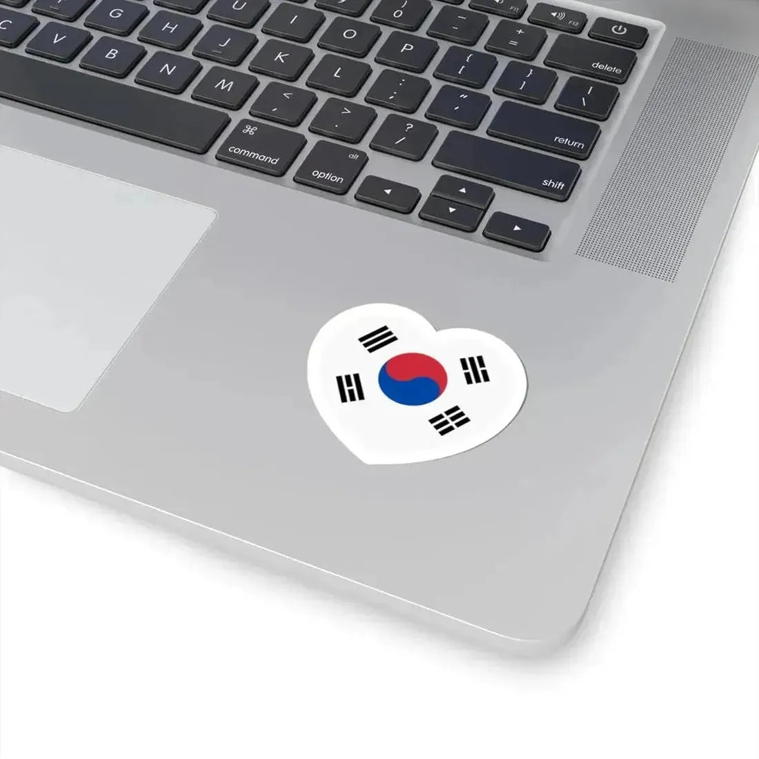 Heart Flag of South Korea - STICKER Vinyl Kiss-Cut Decal - The Sticker Space