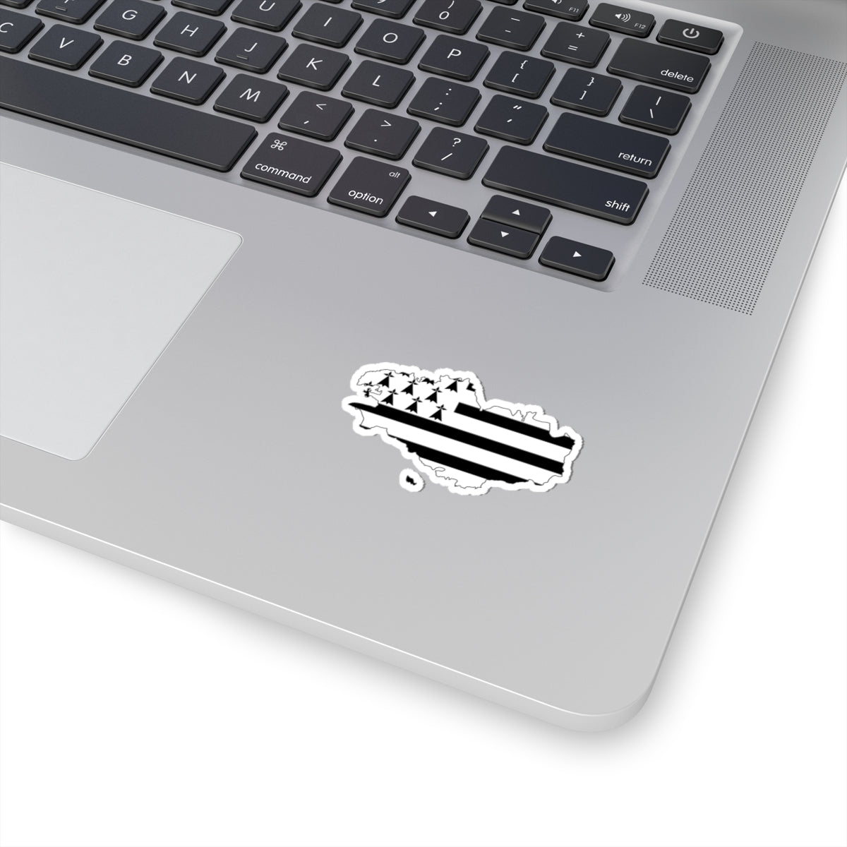 Flag map of Brittany Bretagne (France) STICKER Vinyl Kiss-Cut Decal