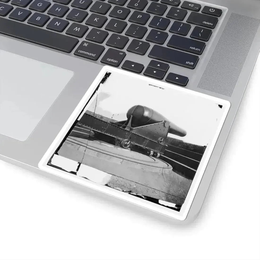 Alexandria, Virginia. 15-Inch Rodman Gun in Battery Rodgers (U.S. Civil War) STICKER Vinyl Kiss-Cut Decal - The Sticker Space