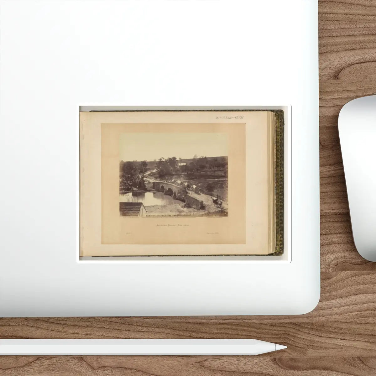 SKU:18896327050872820732 Sticker types:White Shape:Die-Cut Sizes:6" × 6"