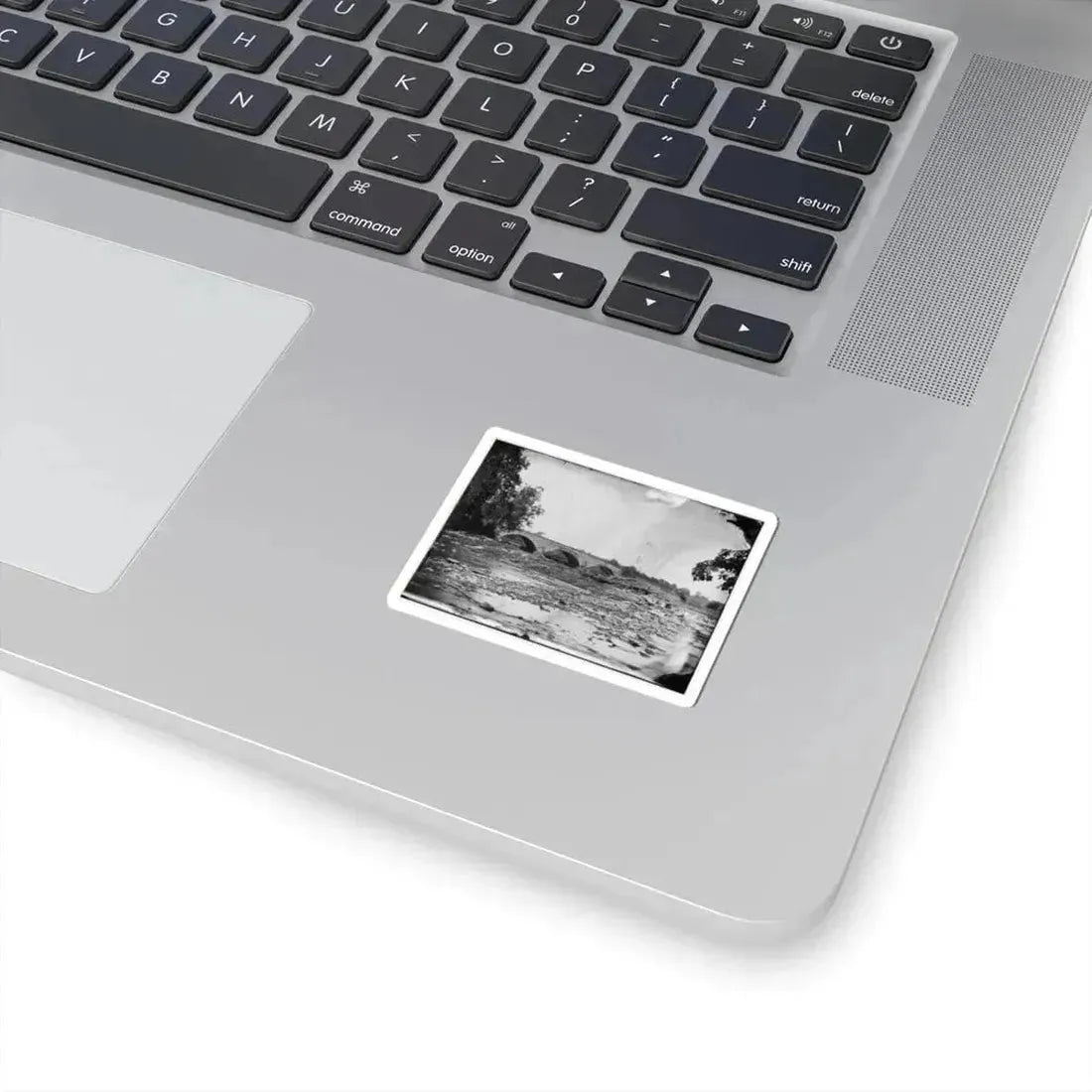 Antietam, Maryland. Antietam Bridge on Sharpsburg and Boonsboro Turnpike (U.S. Civil War) STICKER Vinyl Kiss-Cut Decal - The Sticker Space