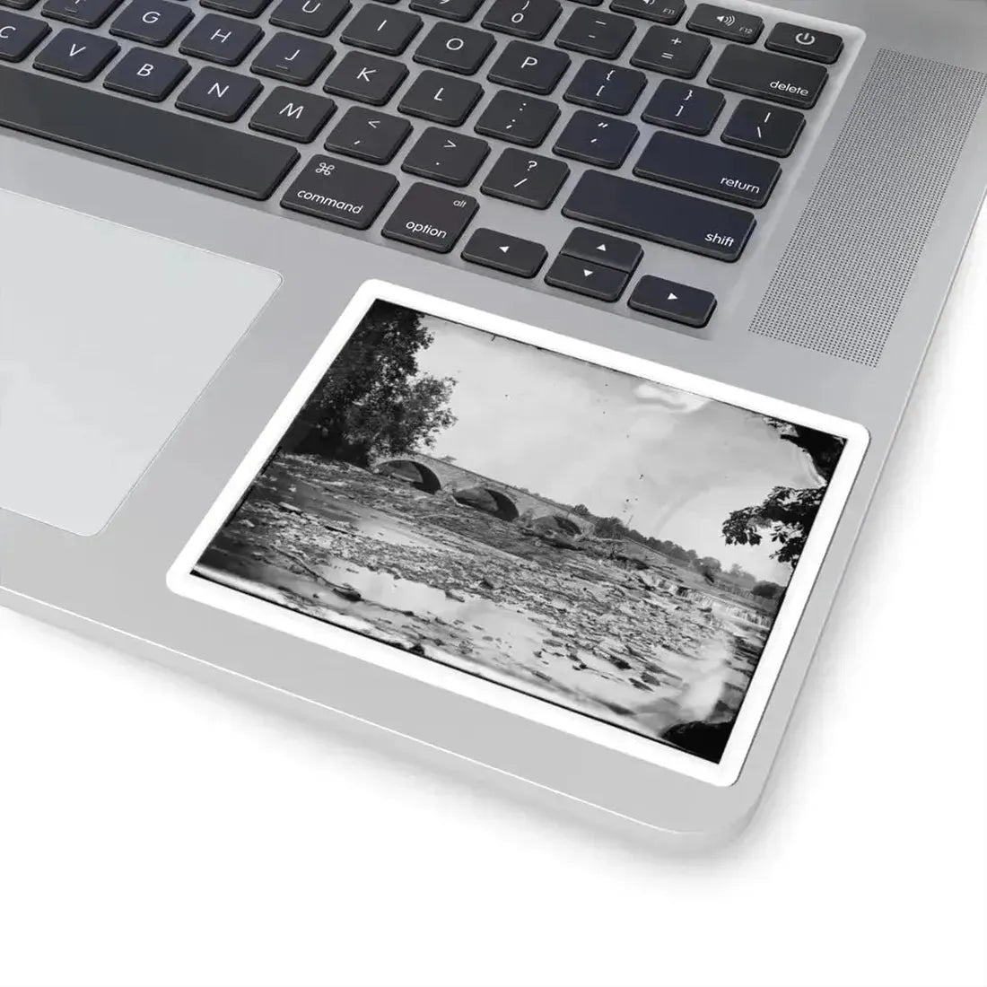 Antietam, Maryland. Antietam Bridge on Sharpsburg and Boonsboro Turnpike (U.S. Civil War) STICKER Vinyl Kiss-Cut Decal - The Sticker Space