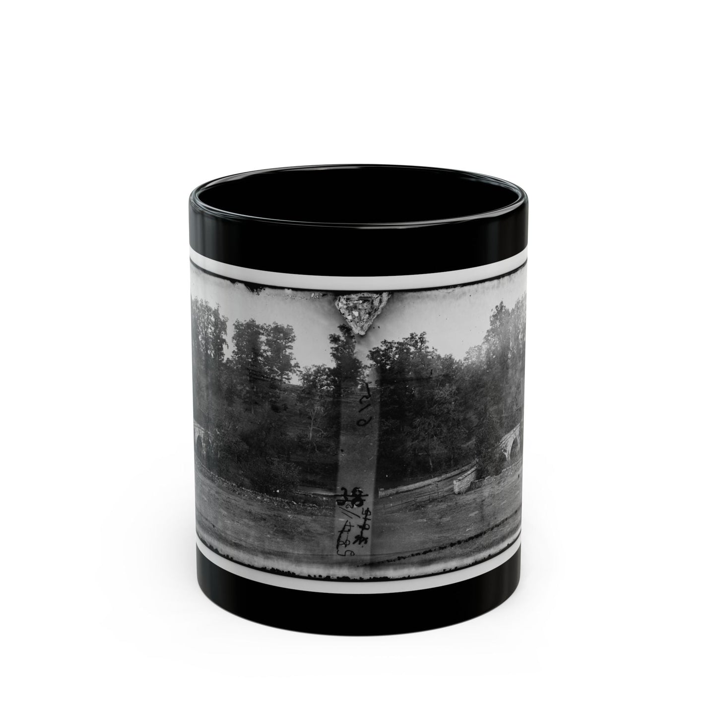 Antietam, Maryland. Burnside Bridge Across The Antietam 001 (U.S. Civil War) Black Coffee Mug