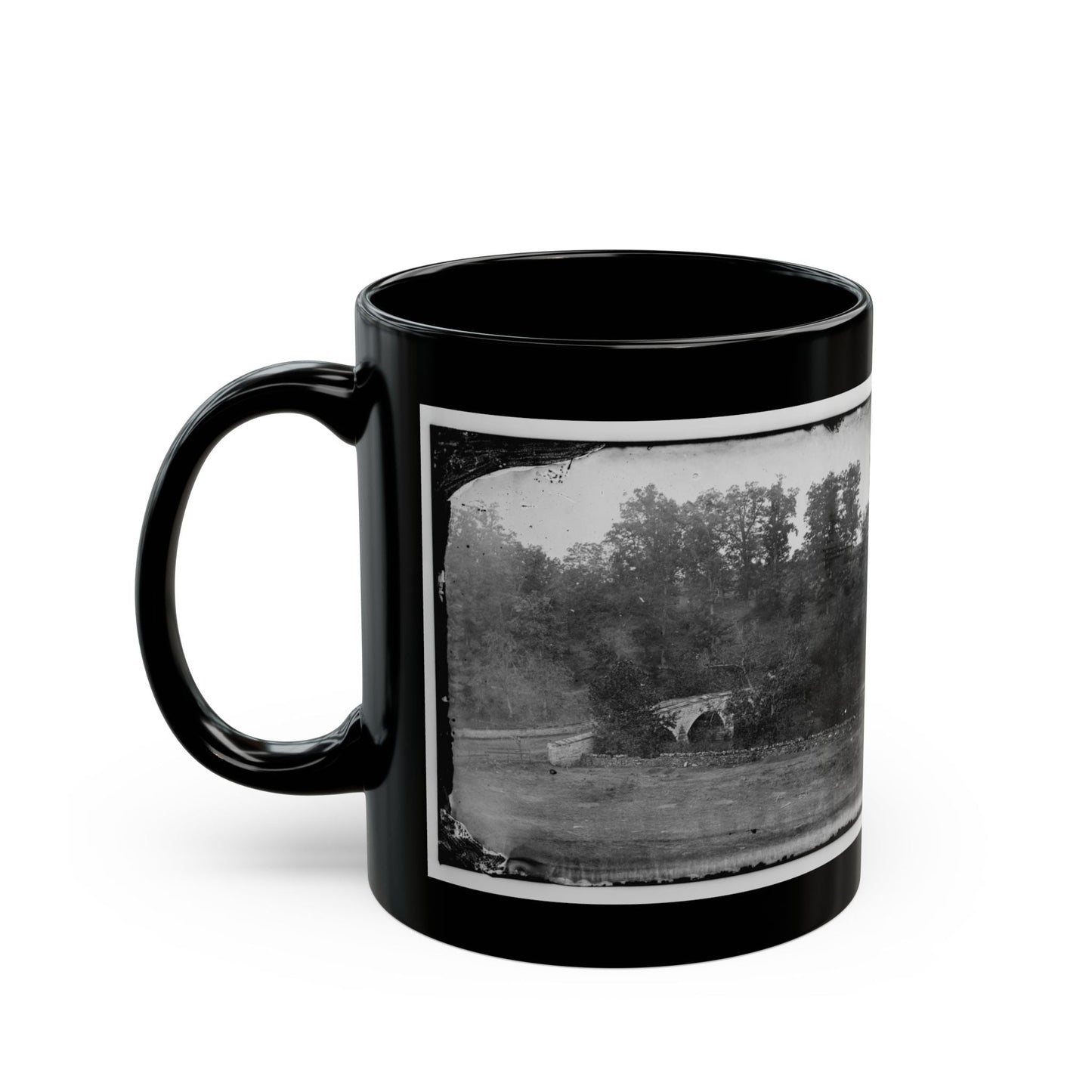 Antietam, Maryland. Burnside Bridge Across The Antietam 001 (U.S. Civil War) Black Coffee Mug