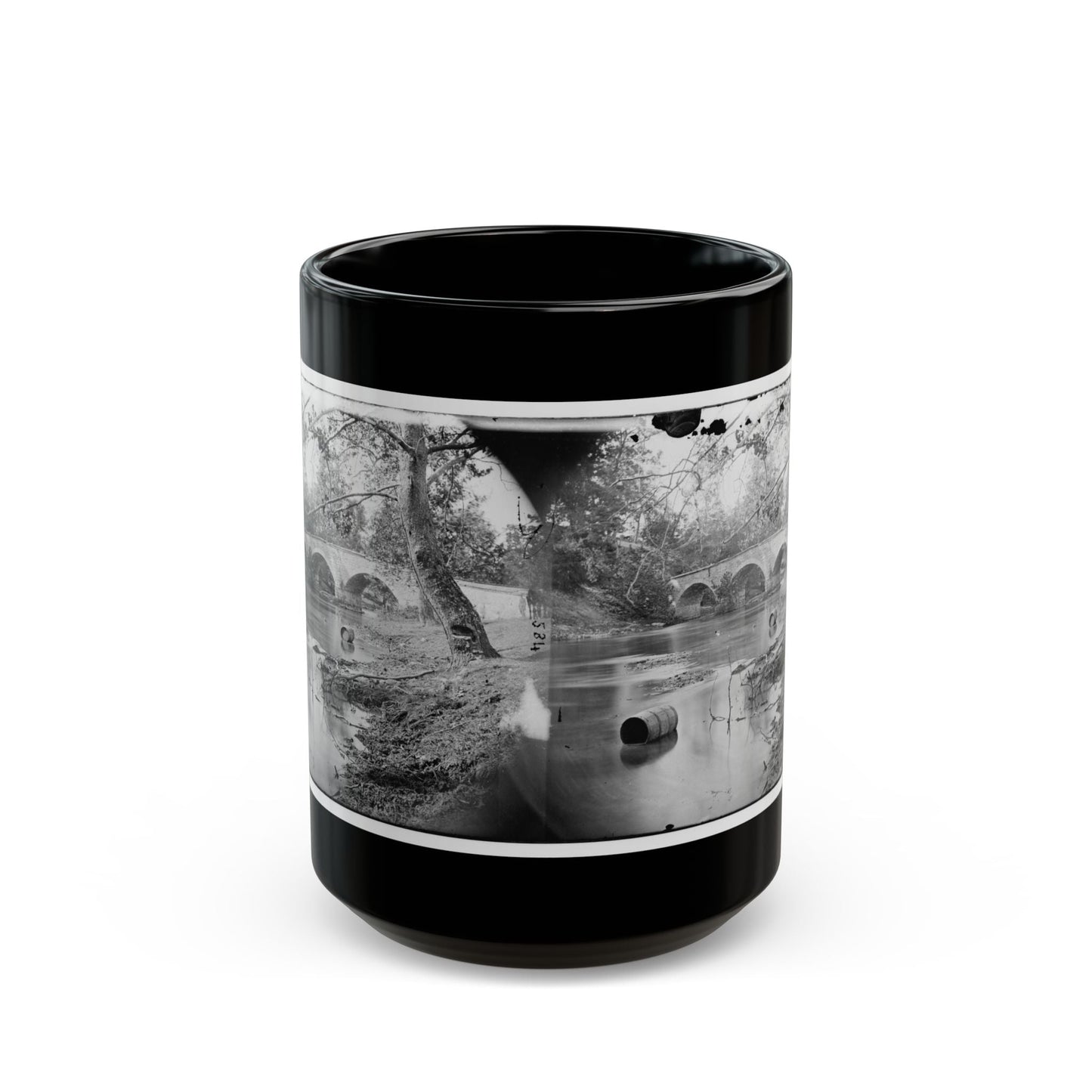 Antietam, Maryland. Burnside Bridge, Looking Up Stream (U.S. Civil War) Black Coffee Mug