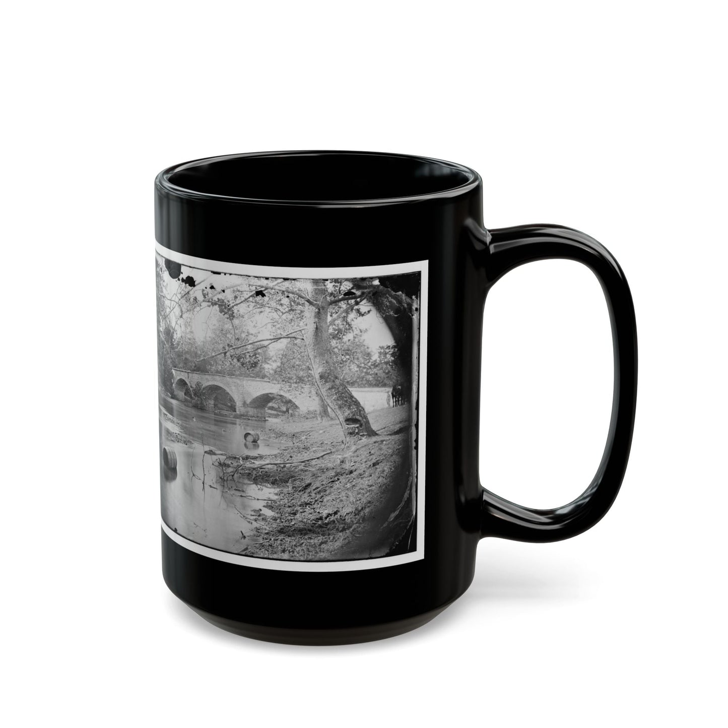 Antietam, Maryland. Burnside Bridge, Looking Up Stream (U.S. Civil War) Black Coffee Mug