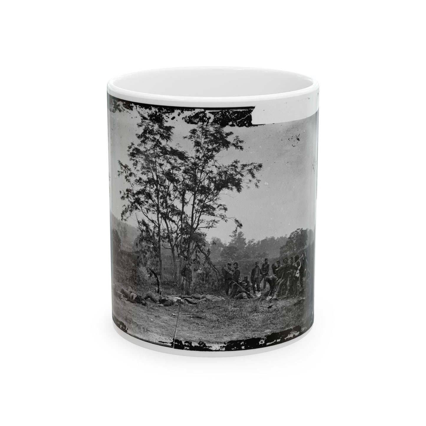 Antietam, Maryland. Burying The Dead Confederate Soldiers (U.S. Civil War) White Coffee Mug