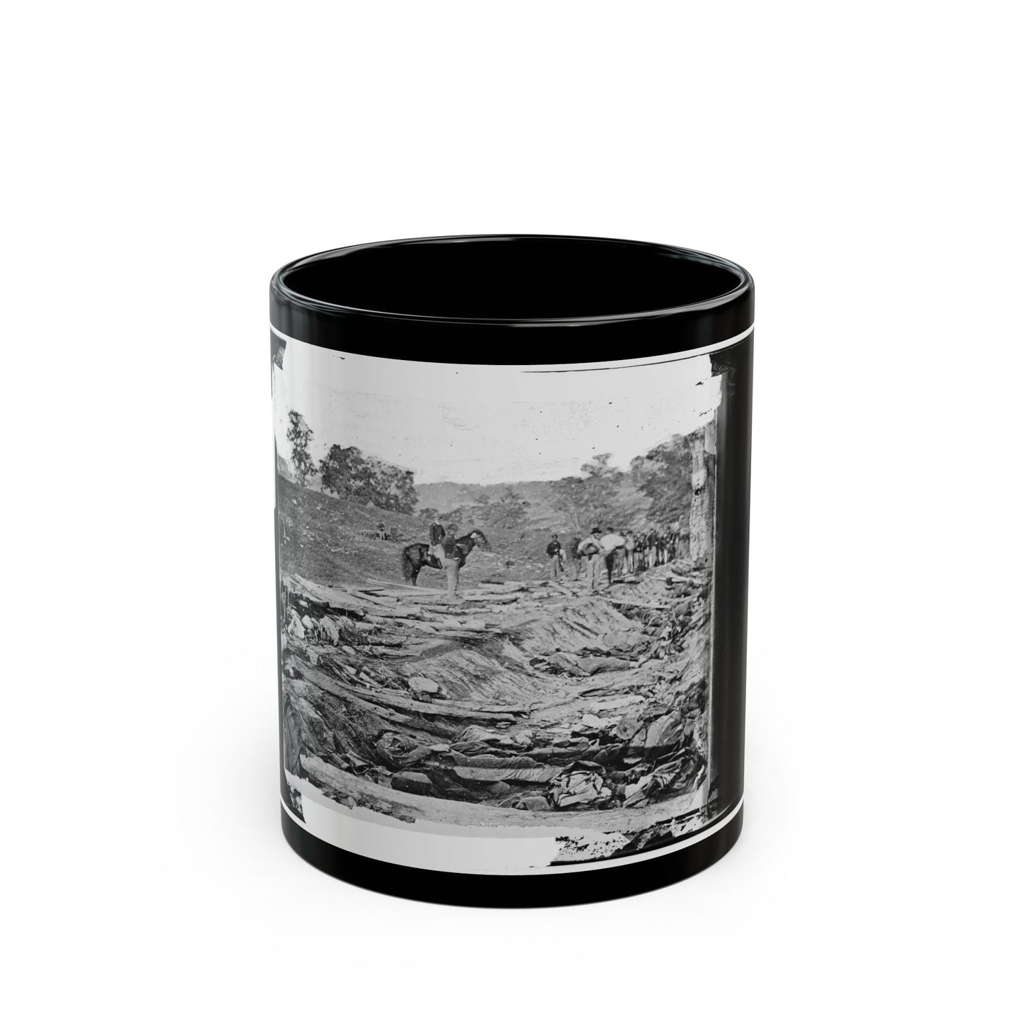 Antietam, Maryland. Ditch With Bodies Of Soldiers On Right Wing Used As A Rifle Pit By Confederates (U.S. Civil War) Black Coffee Mug