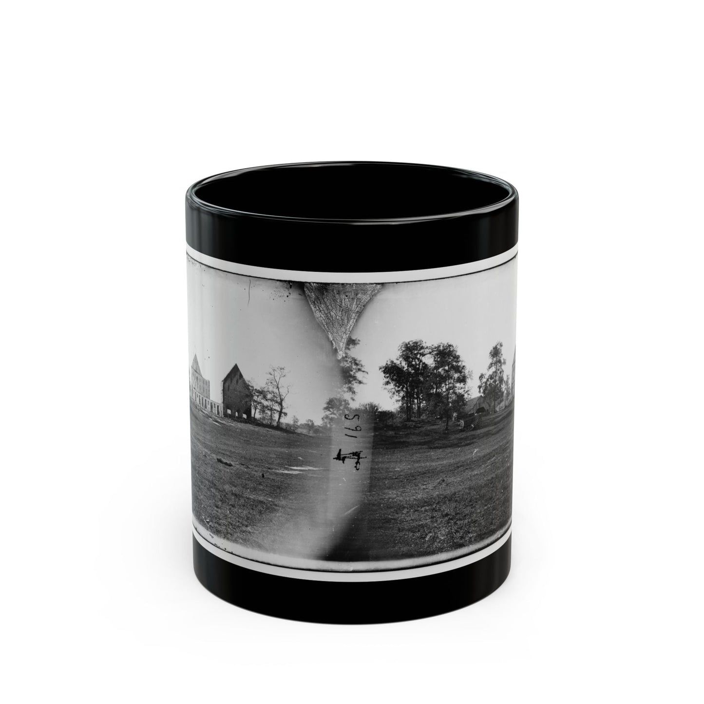 Antietam, Maryland. Real's Barn, Burned By The Bursting Of A Federal Shell At The Battle Of Antietam (U.S. Civil War) Black Coffee Mug