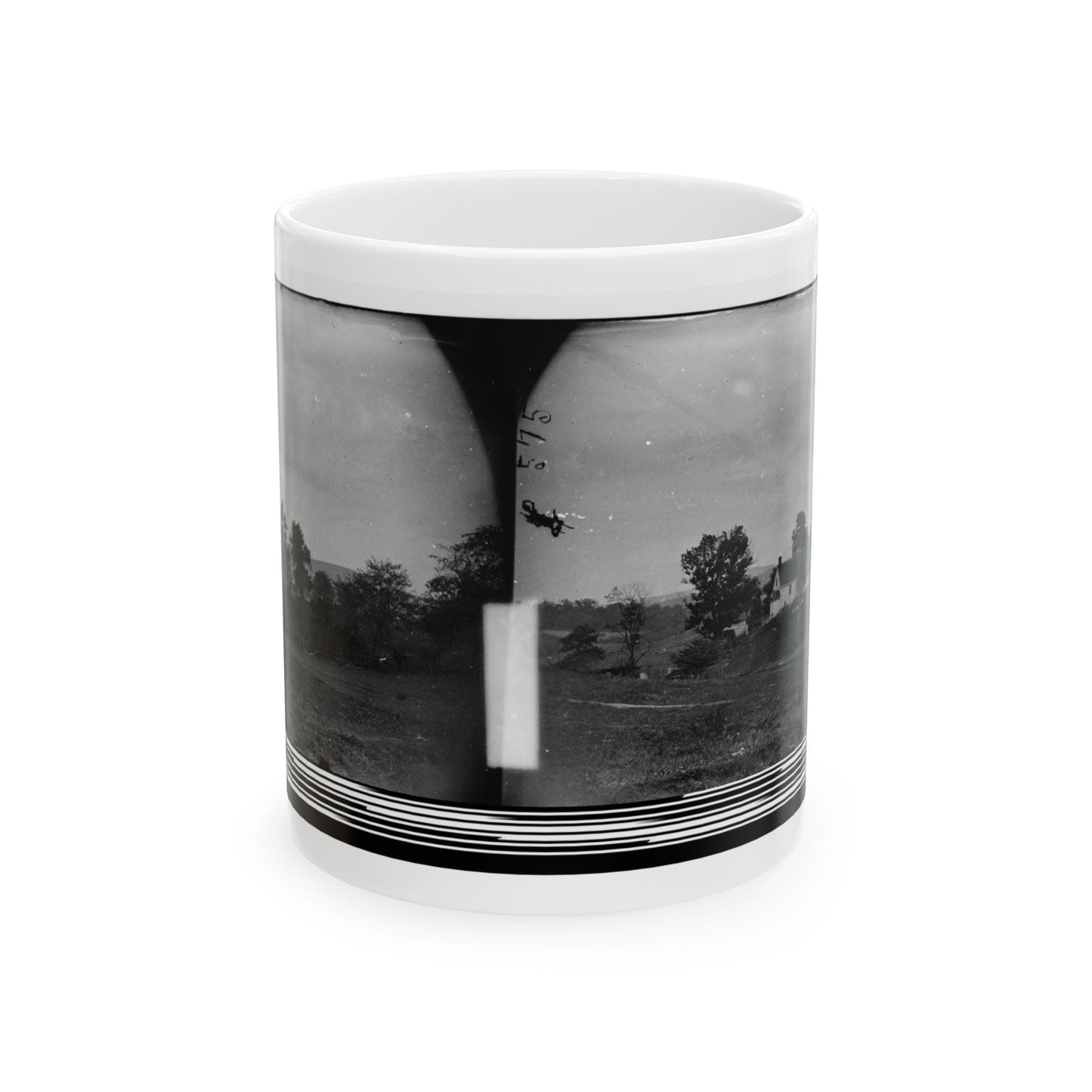 Antietam, Maryland. Rullet's House On The Battlefield (U.S. Civil War) White Coffee Mug