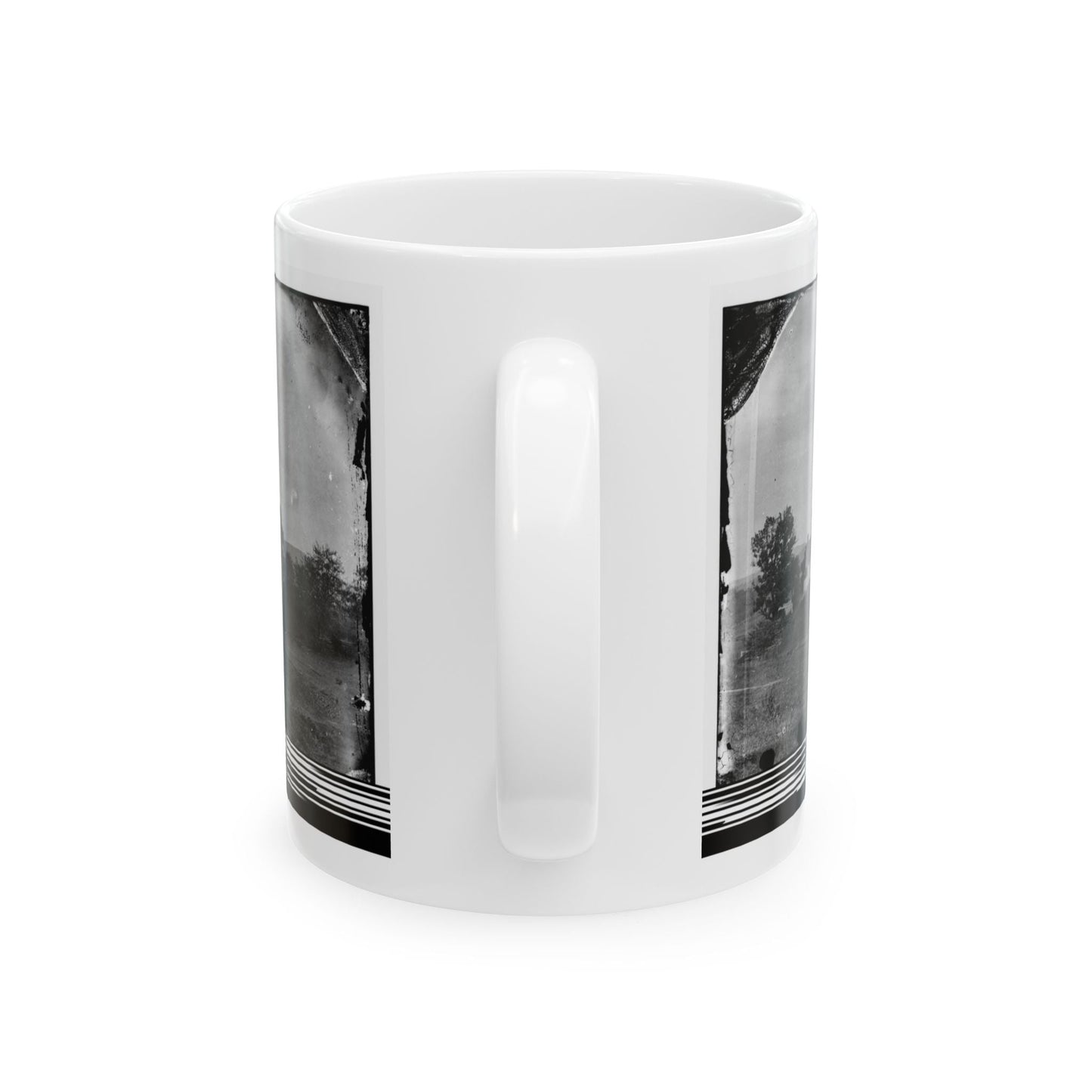 Antietam, Maryland. Rullet's House On The Battlefield (U.S. Civil War) White Coffee Mug