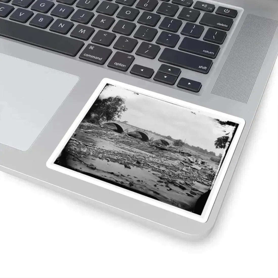 Antietam, Md. Antietam Bridge on the Sharpsburg-Boonsboro Turnpike (U.S. Civil War) STICKER Vinyl Kiss-Cut Decal - The Sticker Space