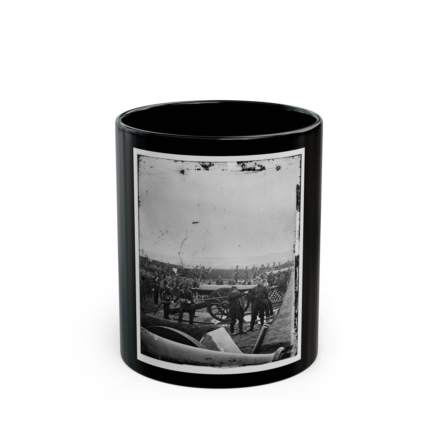 Arlington, Va. Guns And Gun-Crews Of Fort Richardson (U.S. Civil War) Black Coffee Mug