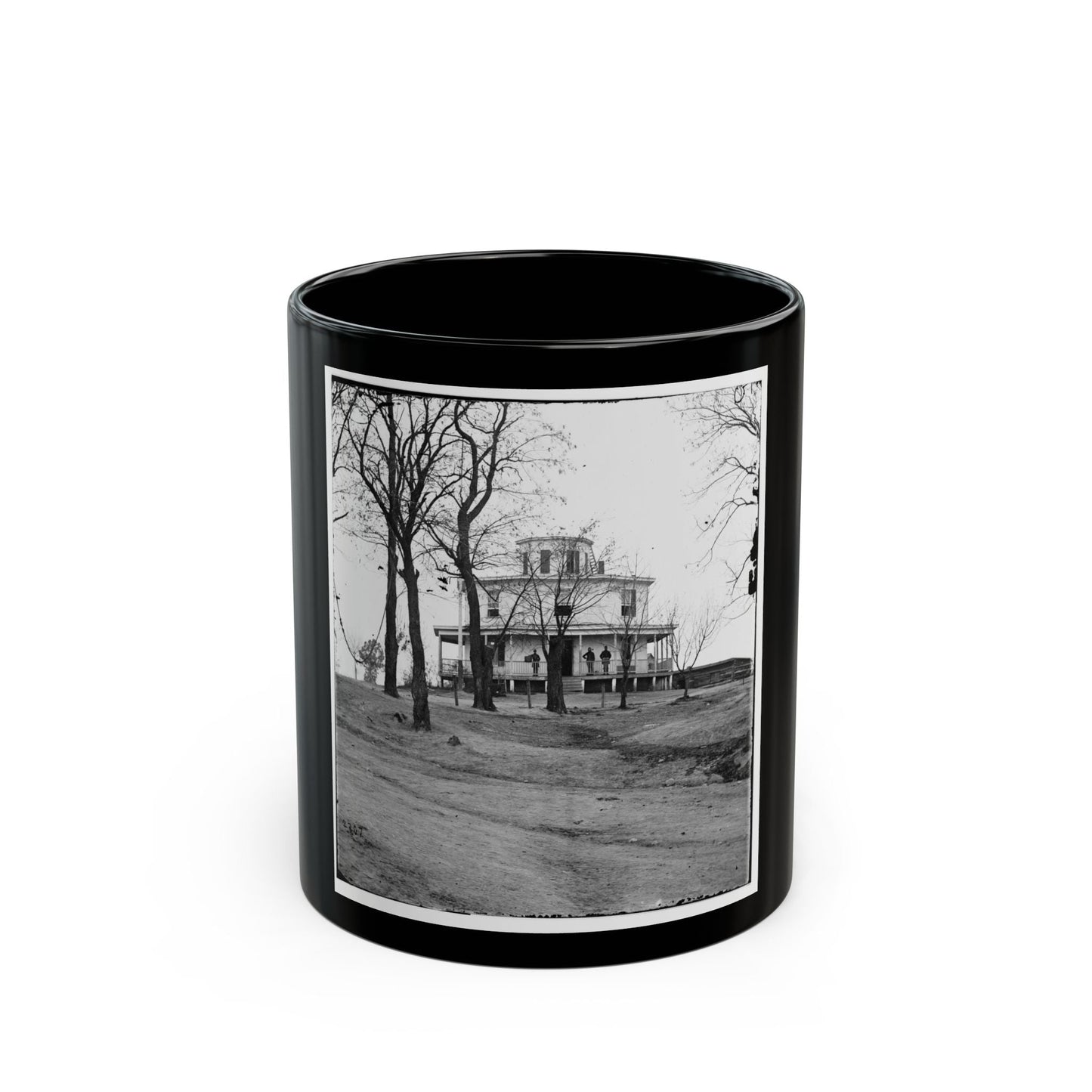 Arlington, Virginia. Headquarter's Of Gen. Irwin Mcdowell Near Lee Mansion (U.S. Civil War) Black Coffee Mug