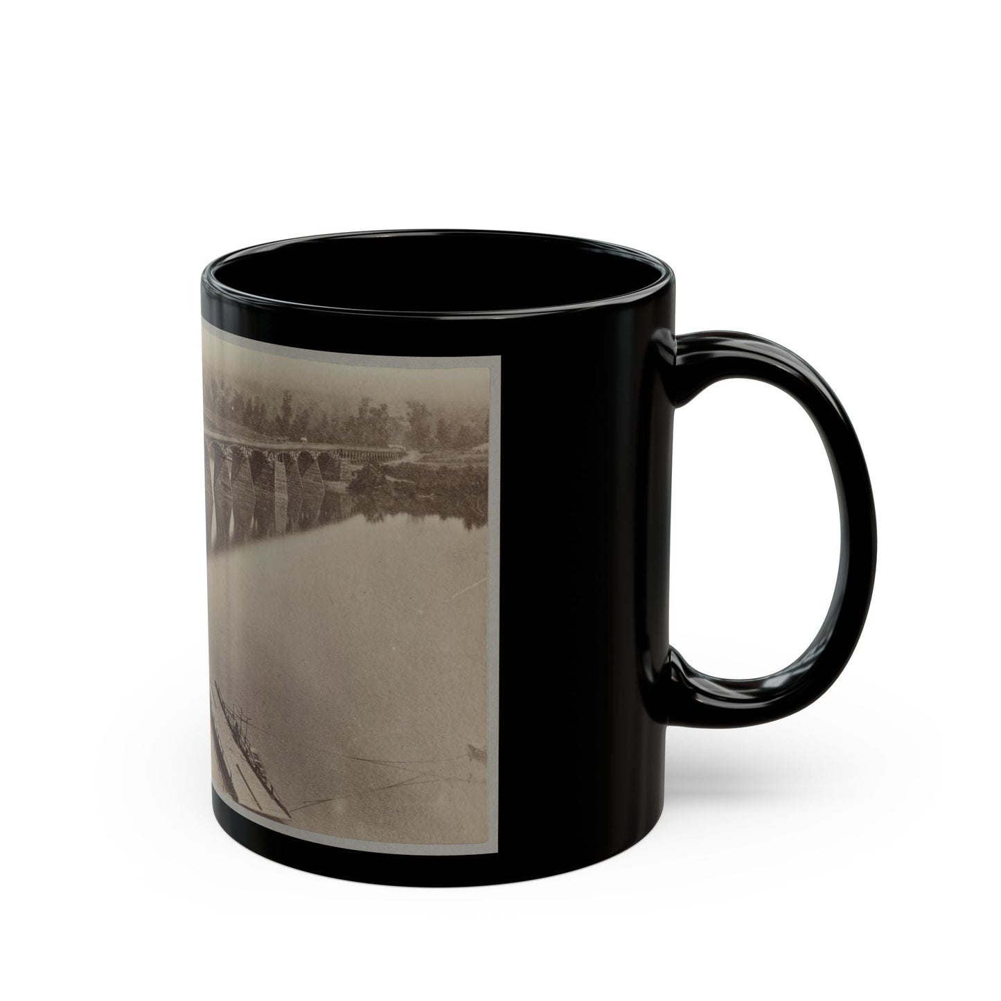 Army Bridge Across The Tennessee River At Chattanooga, L8121 (U.S. Civil War) Black Coffee Mug