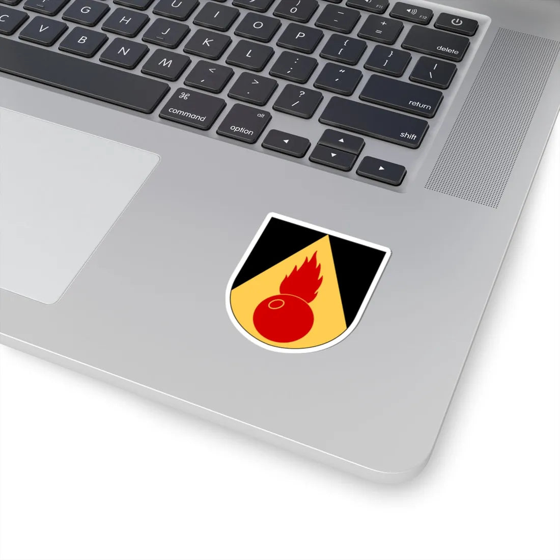 Artilleriregementet 914. kompaniet vapen (Sweden) (Coat of Arms) STICKER Vinyl Kiss-Cut Decal - The Sticker Space