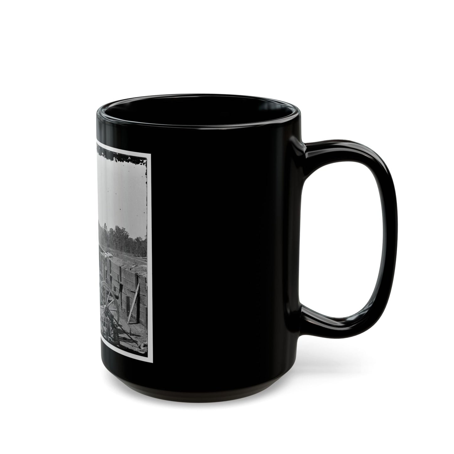 Atlanta, Ga. Federal Soldiers Relaxing By Guns Of Captured Fort (U.S. Civil War) Black Coffee Mug