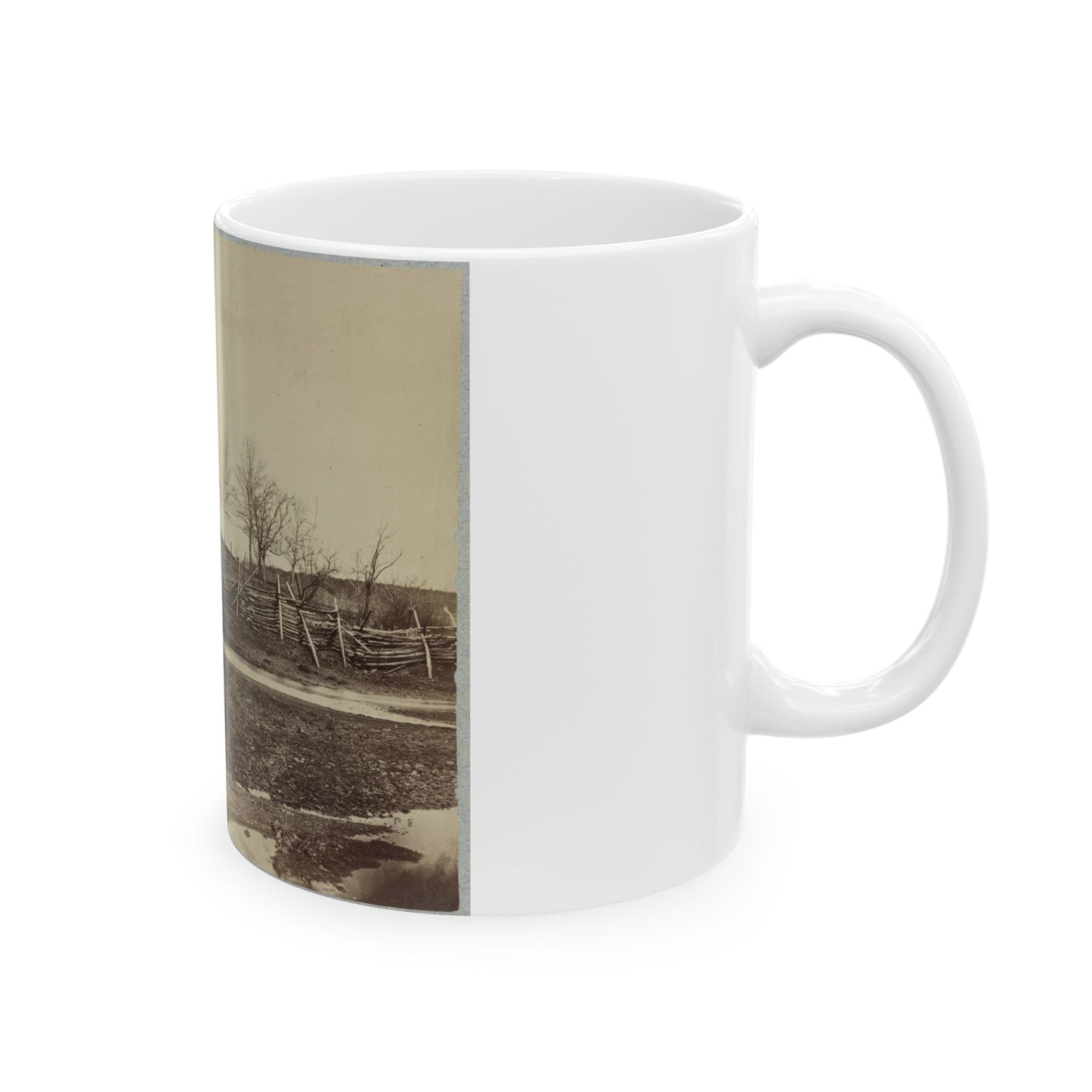 Battlefield Of Bull Run. Stone House On Warrenton Pike(2) (U.S. Civil War) White Coffee Mug