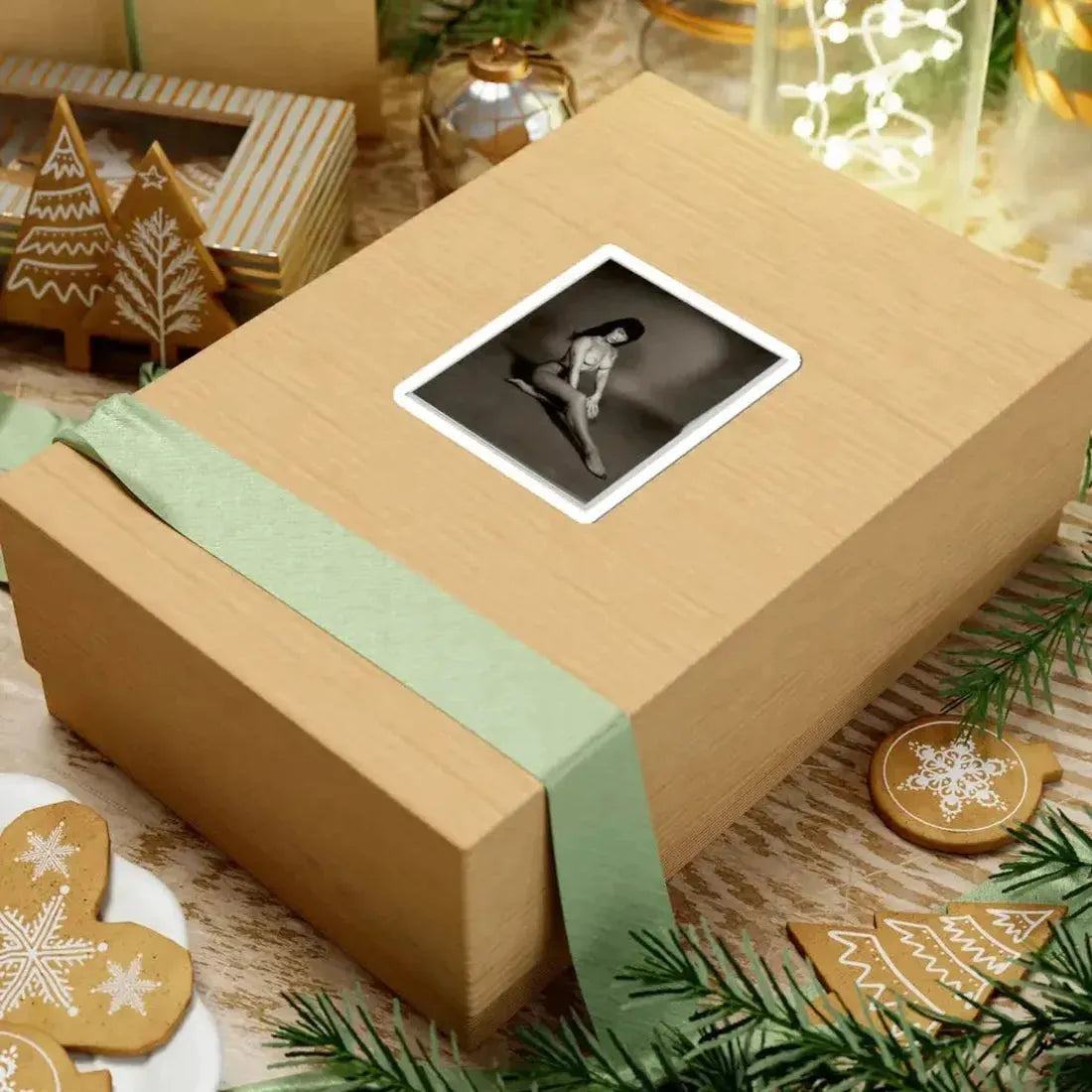 Bettie Page #1011 (Vintage Female Icon) STICKER Vinyl Kiss-Cut Decal - The Sticker Space