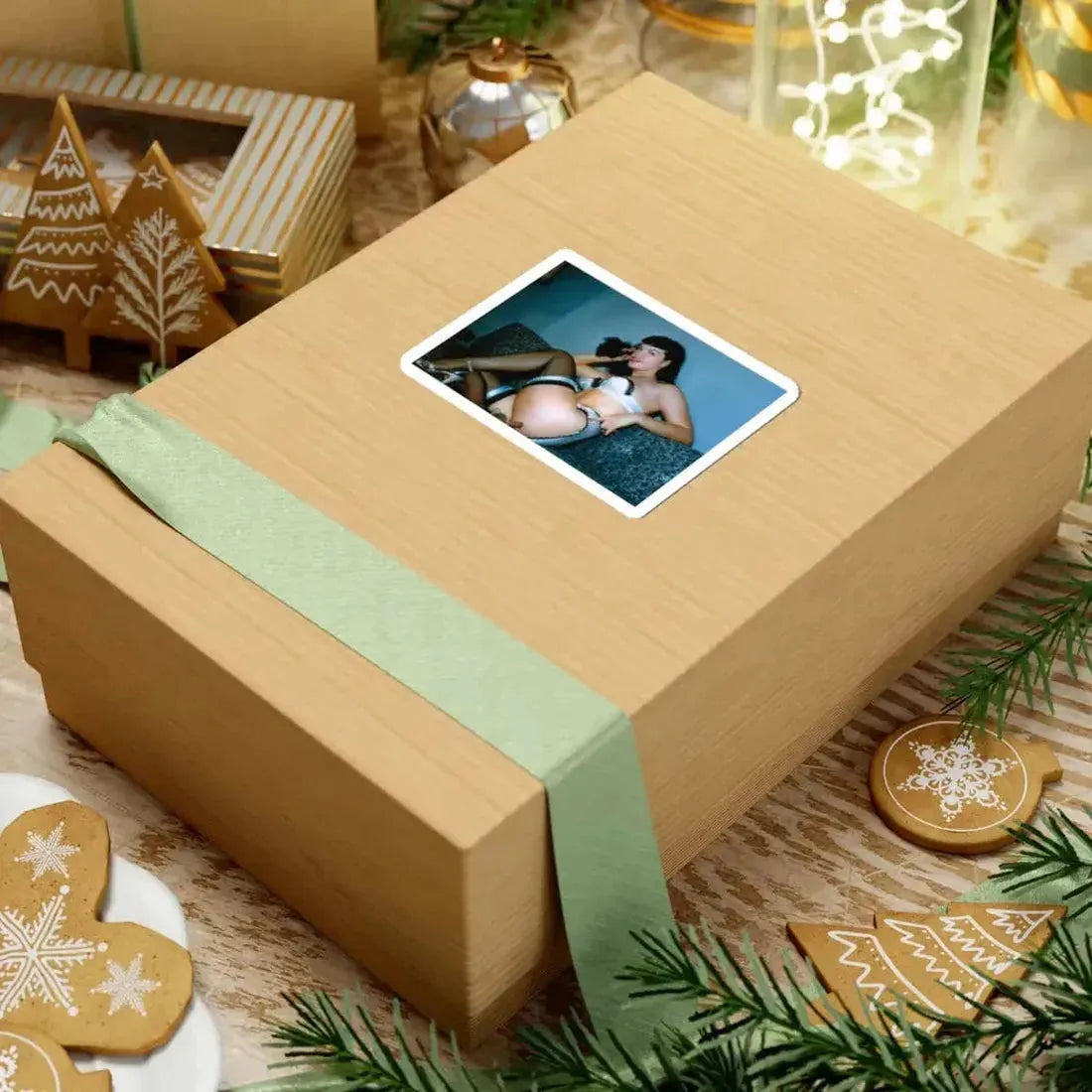 Bettie Page #566 (Vintage Female Icon) STICKER Vinyl Kiss-Cut Decal - The Sticker Space