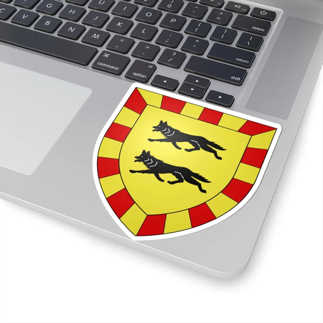 Blason Fr famille Alzate Basse-Navarre (Spain) (Coat of Arms) STICKER Vinyl Kiss-Cut Decal - The Sticker Space