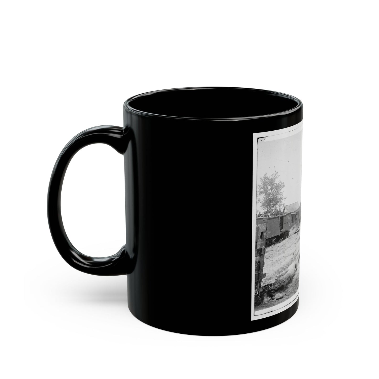 Catlett's Station, Va. The Station With U.S. Military Railroad Boxcars And Soldiers (U.S. Civil War) Black Coffee Mug