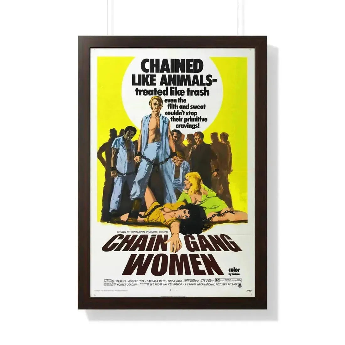 CHAIN GANG WOMEN 1971 - Framed Movie Poster 20" x 30" Walnut - The Sticker Space