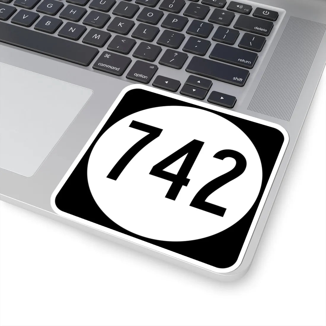 Circle sign 742 Virginia (Virginia) (Road Sign) STICKER Vinyl Kiss-Cut Decal - The Sticker Space