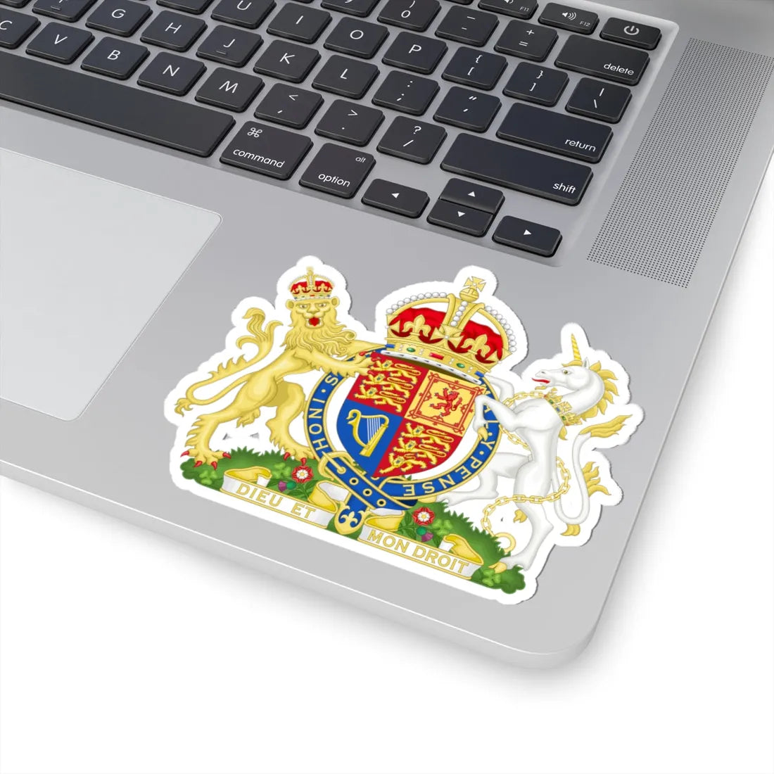 Coat of arms of the United Kingdom 1924-1952 lesser arms (United Kingdom) (Coat of Arms) STICKER Vinyl Kiss-Cut Decal - The Sticker Space