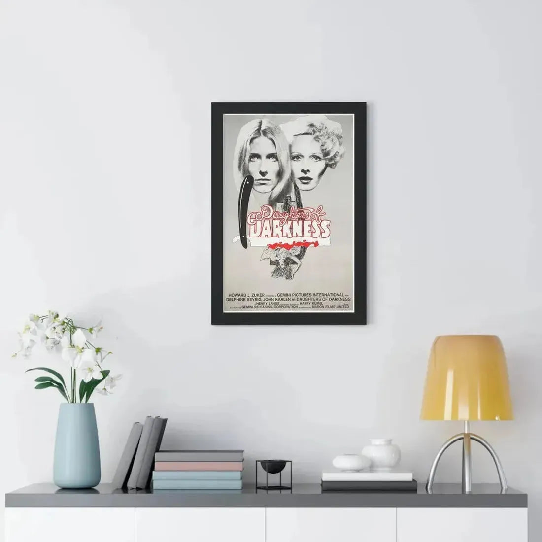 DAUGHTERS OF DARKNESS 1971 - Framed Movie Poster - The Sticker Space