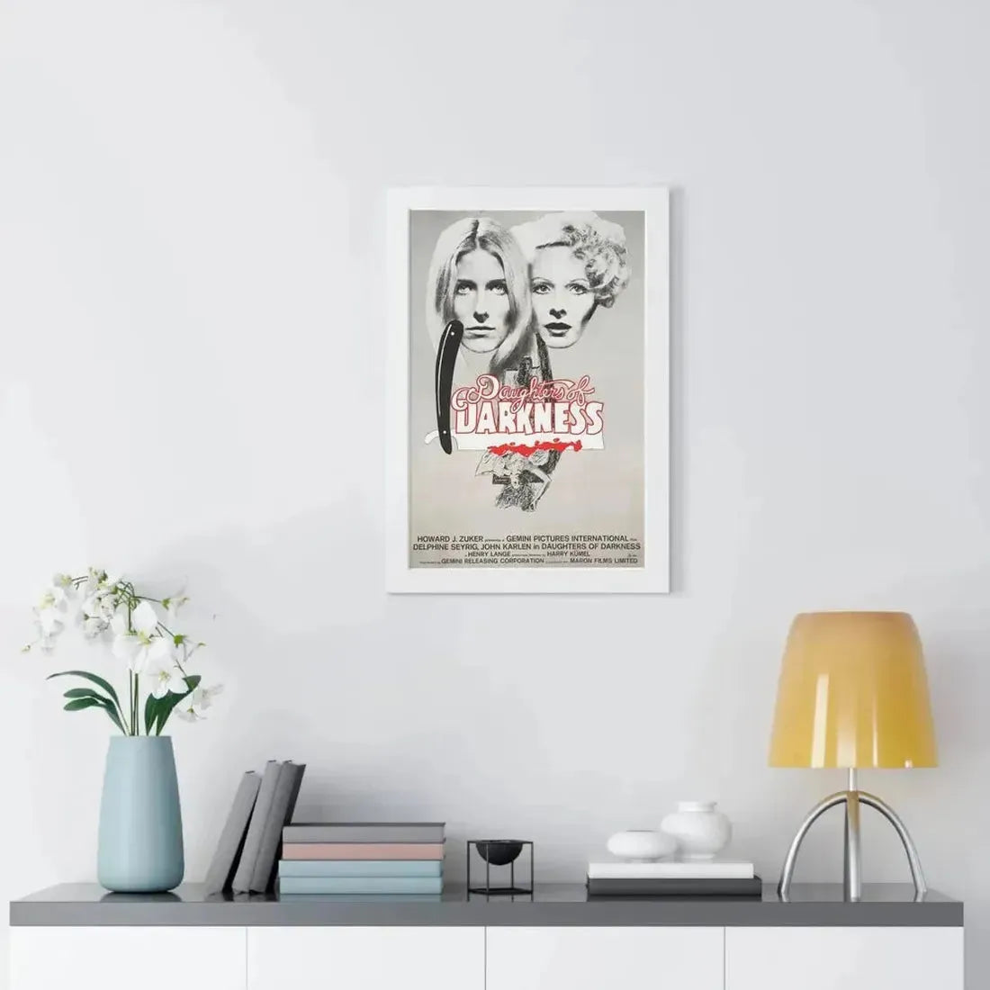 DAUGHTERS OF DARKNESS 1971 - Framed Movie Poster - The Sticker Space