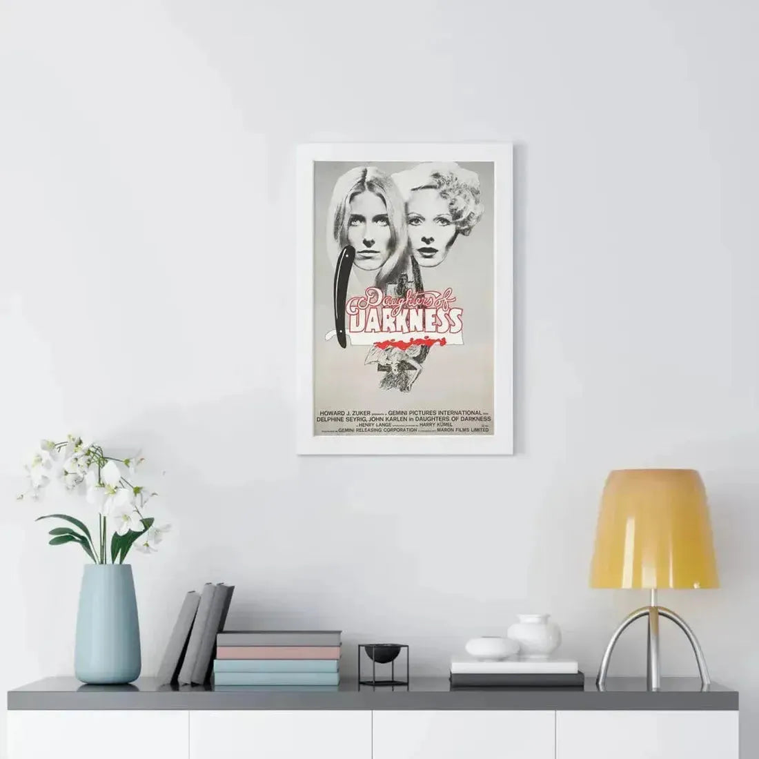 DAUGHTERS OF DARKNESS 1971 - Framed Movie Poster - The Sticker Space