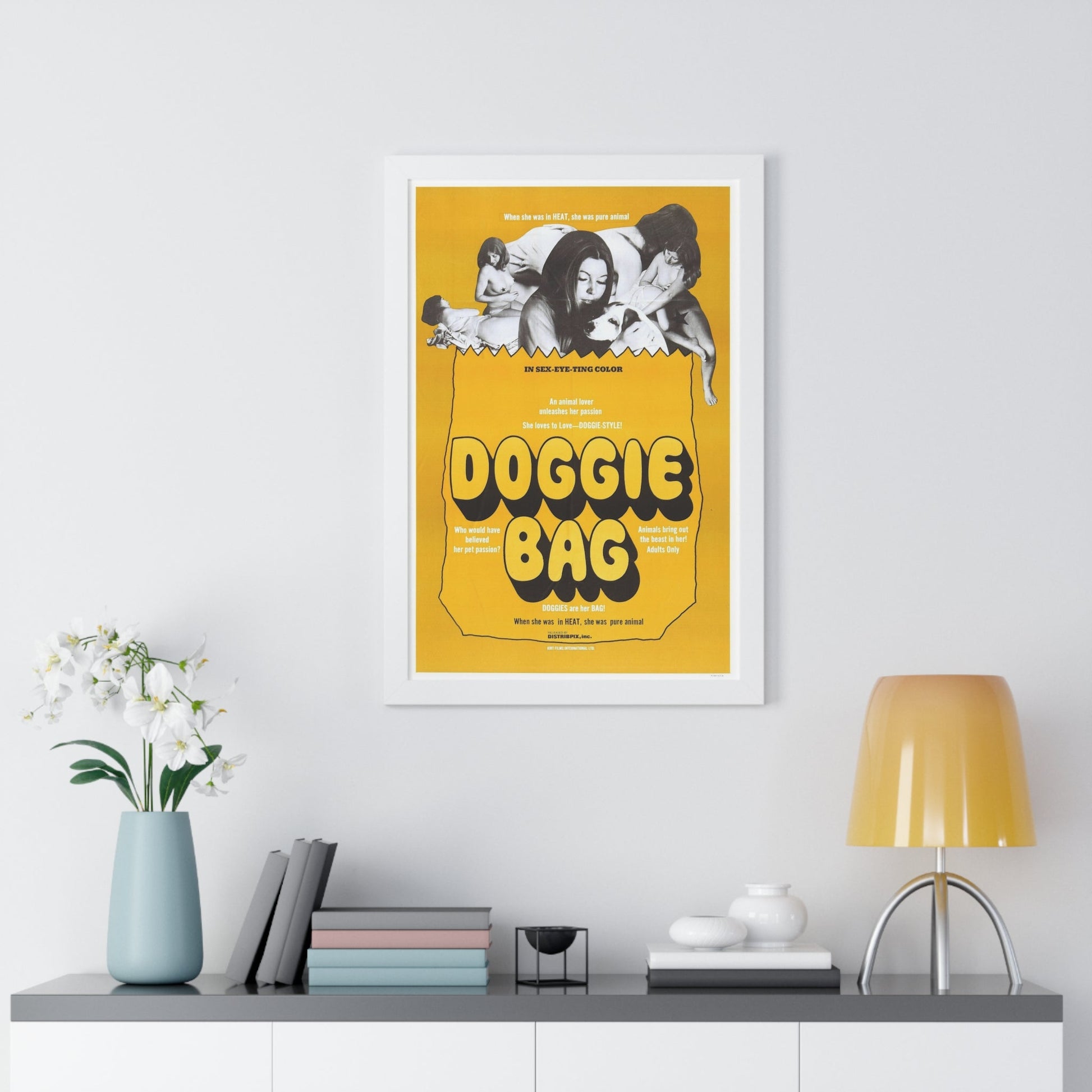 DOGGIE BAG 1969 - Framed Movie Poster-The Sticker Space