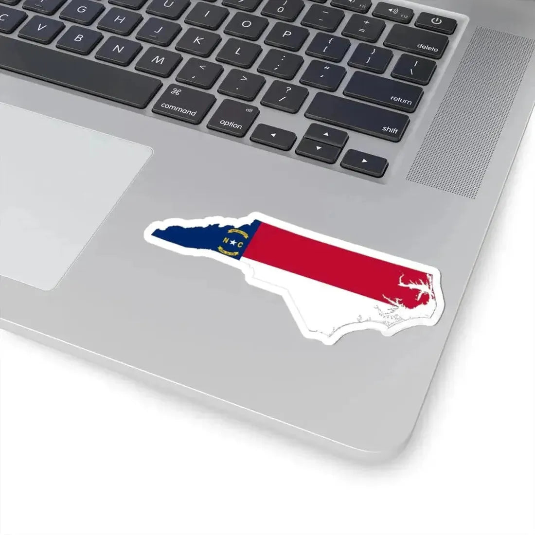 Flag-map of North Carolina (United States) STICKER Vinyl Kiss-Cut Decal - The Sticker Space
