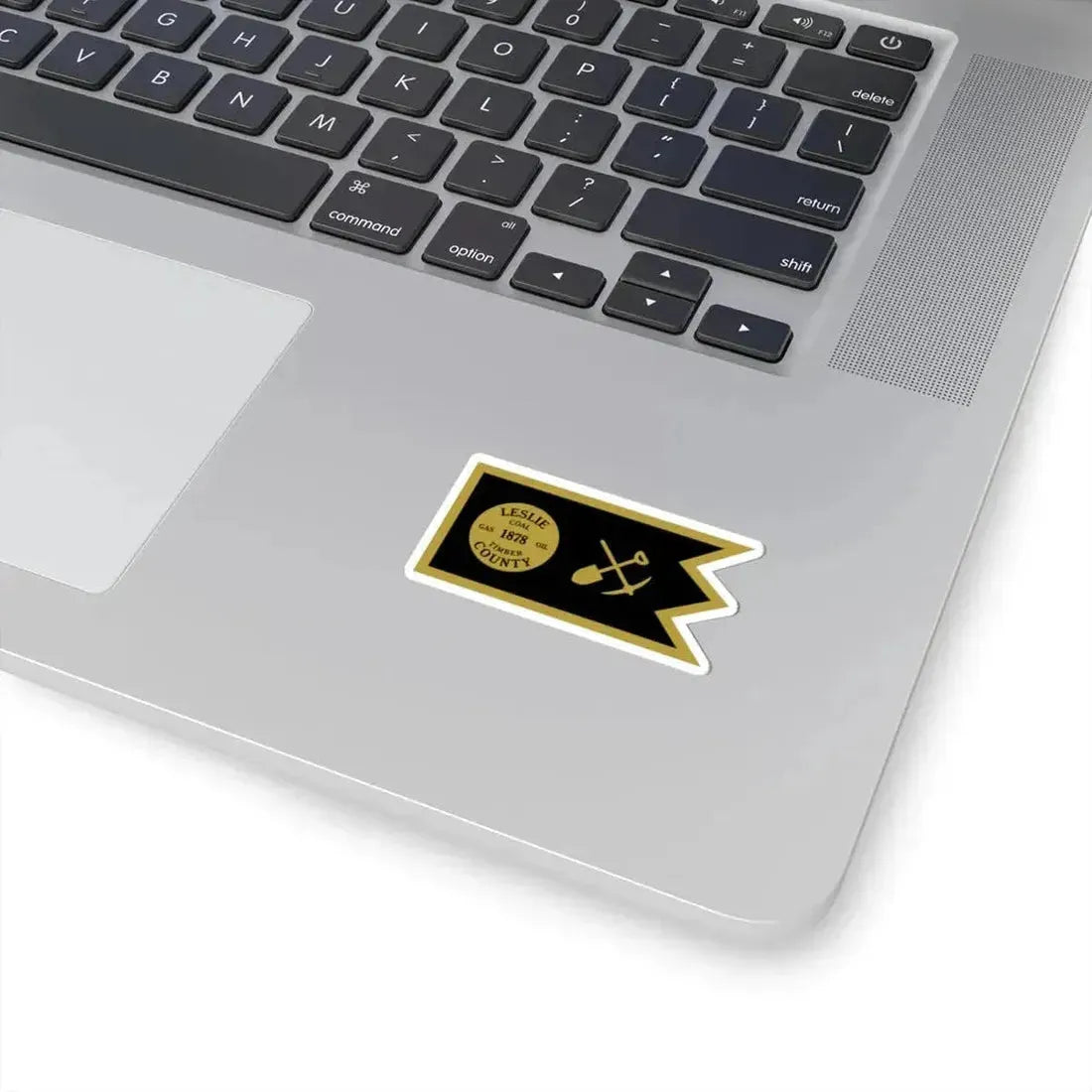 Flag of Leslie County Kentucky (United States) STICKER Vinyl Kiss-Cut Decal - The Sticker Space