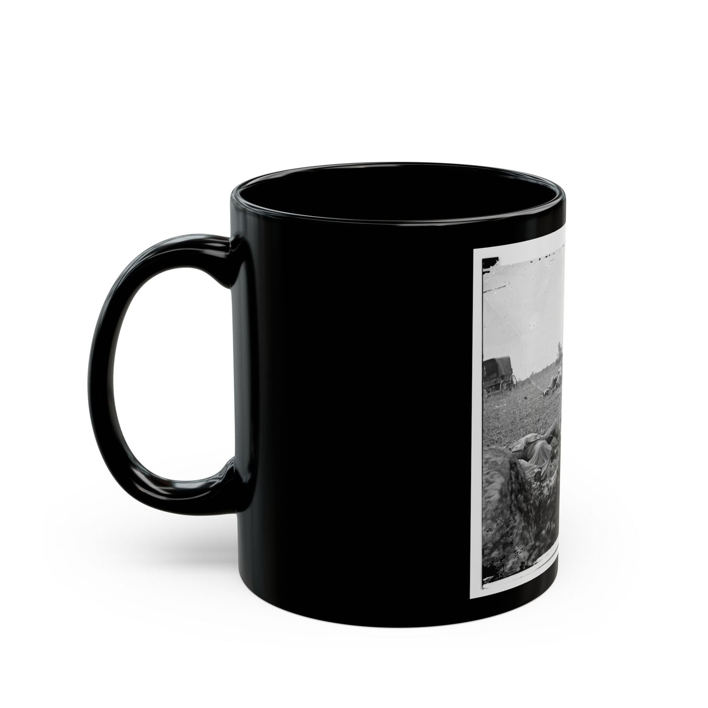 Gettysburg, Pa. Confederate Dead Gathered For Burial At The Edge Of The Rose Woods, July 5, 1863 (U.S. Civil War) Black Coffee Mug