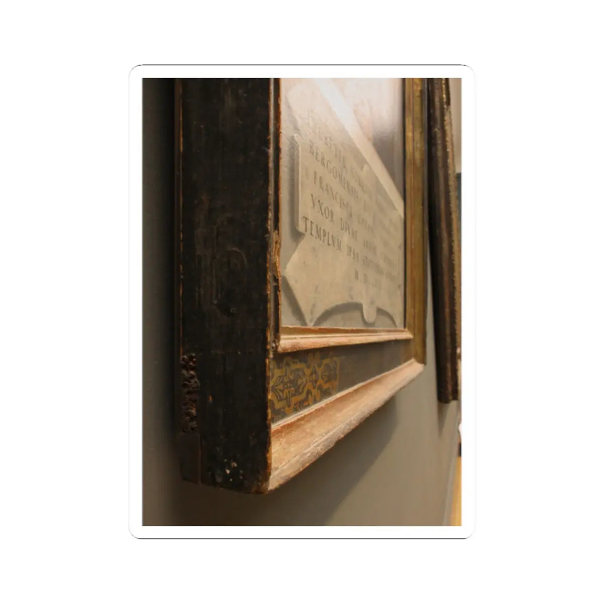 SKU:TSS-STICK-GVNBTT-2X2-16 Sizes:2" × 2" Types:White