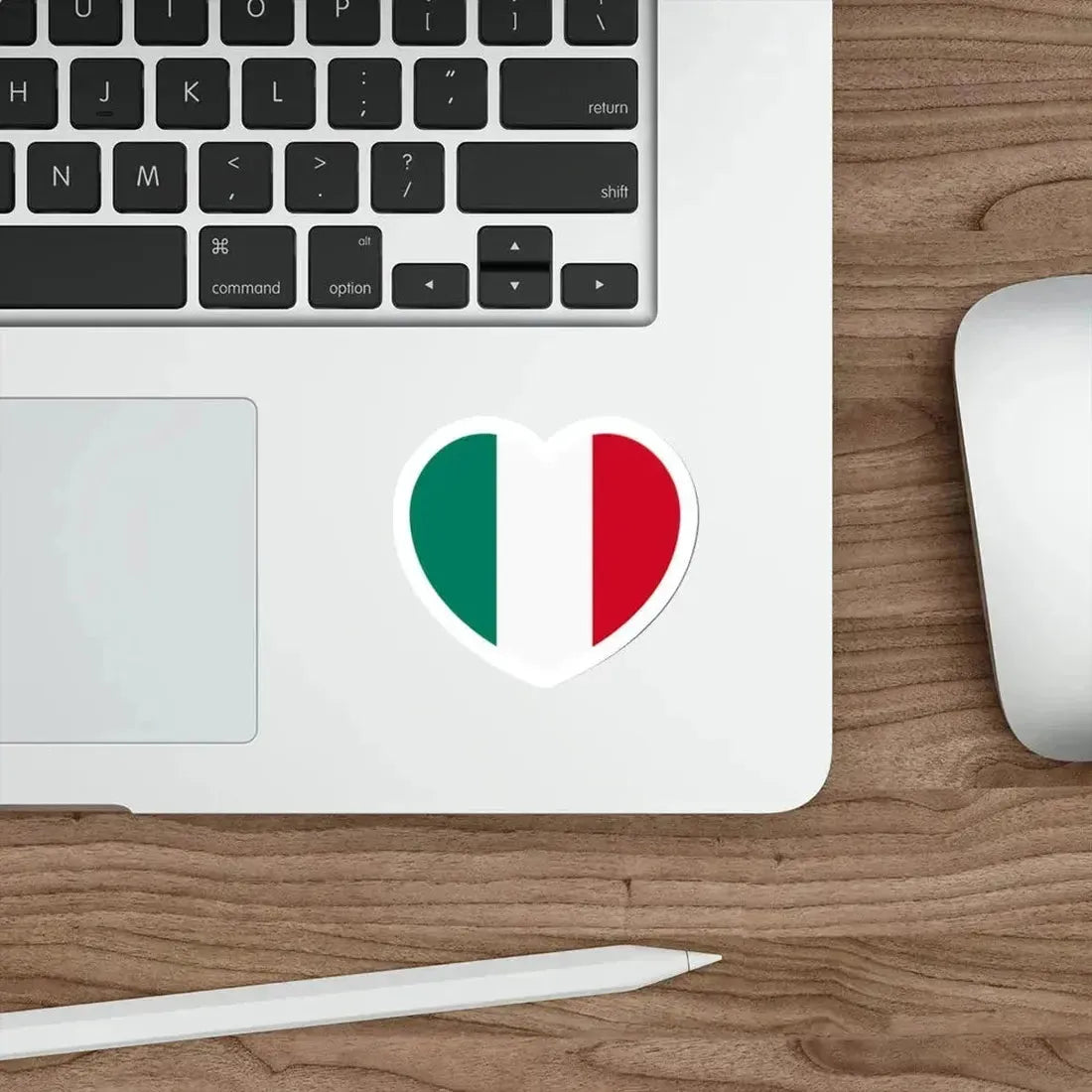 Heart Flag of Italy 1946-2003 - STICKER Vinyl Die-Cut Decal - The Sticker Space