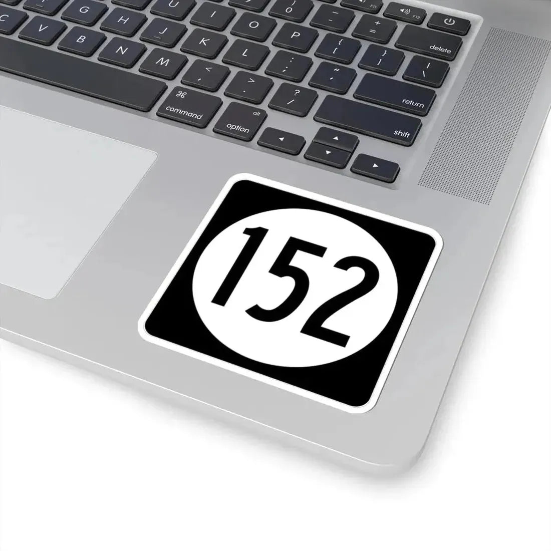 Iowa 152 (Iowa) (Road Sign) STICKER Vinyl Kiss-Cut Decal - The Sticker Space