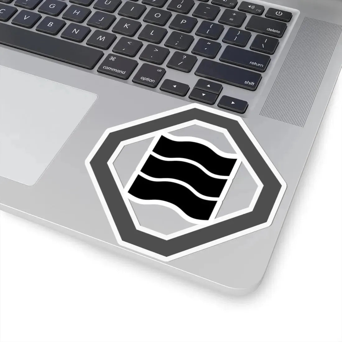 折敷に縮三文字 (Japan) (Coat of Arms) STICKER Vinyl Kiss-Cut Decal - The Sticker Space