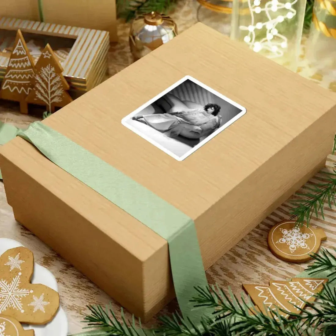 Joan Collins #547 (Vintage Female Icon) STICKER Vinyl Kiss-Cut Decal - The Sticker Space