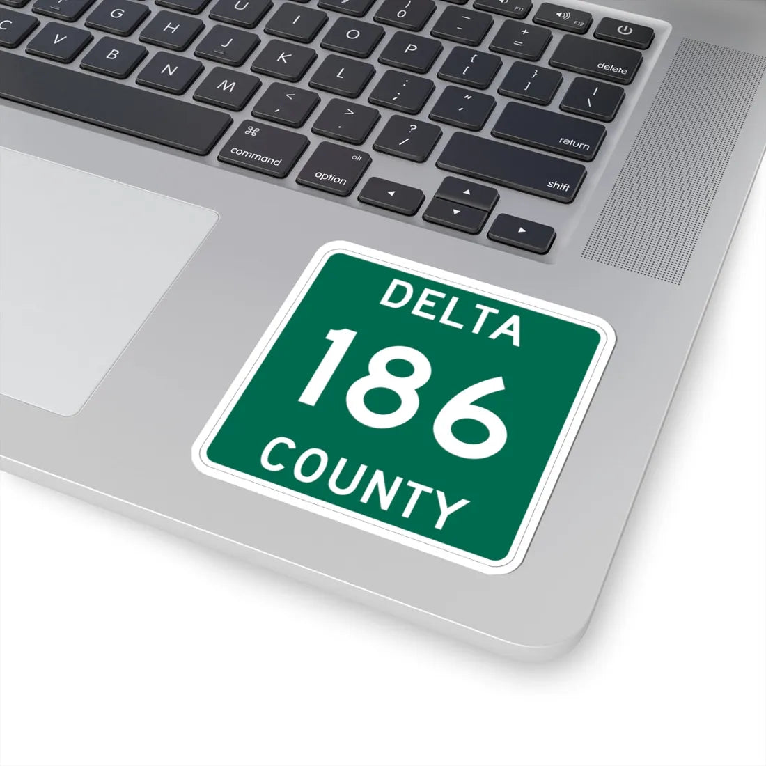 Michigan 186 Delta County (Michigan) (Road Sign) STICKER Vinyl Kiss-Cut Decal - The Sticker Space