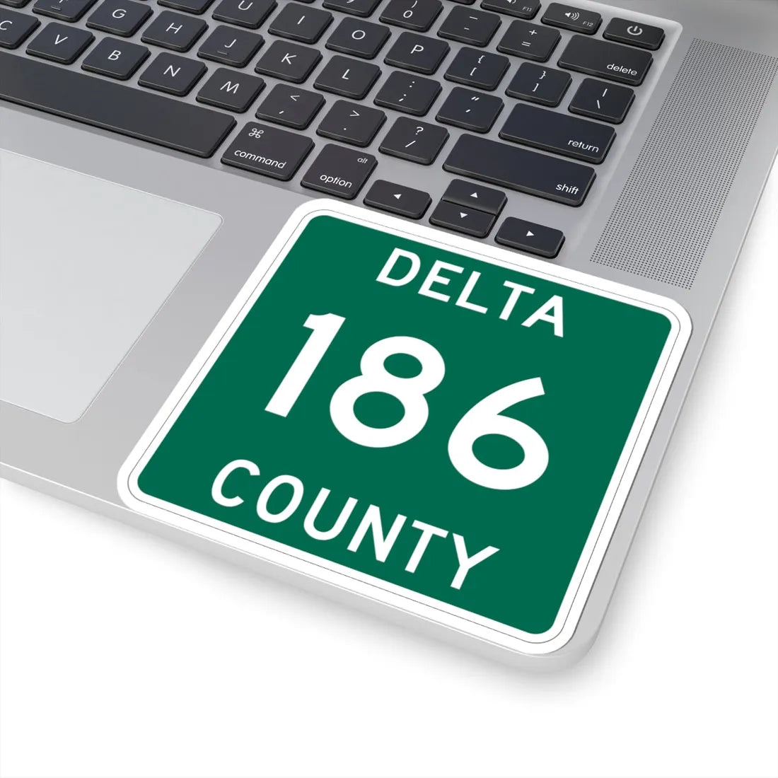 Michigan 186 Delta County (Michigan) (Road Sign) STICKER Vinyl Kiss-Cut Decal - The Sticker Space