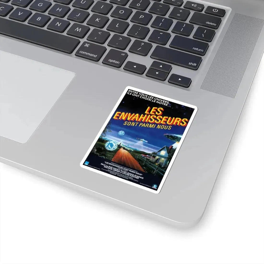 STRANGE INVADERS (FRENCH) 1983 Movie Poster - STICKER Vinyl Kiss-Cut Decal - The Sticker Space