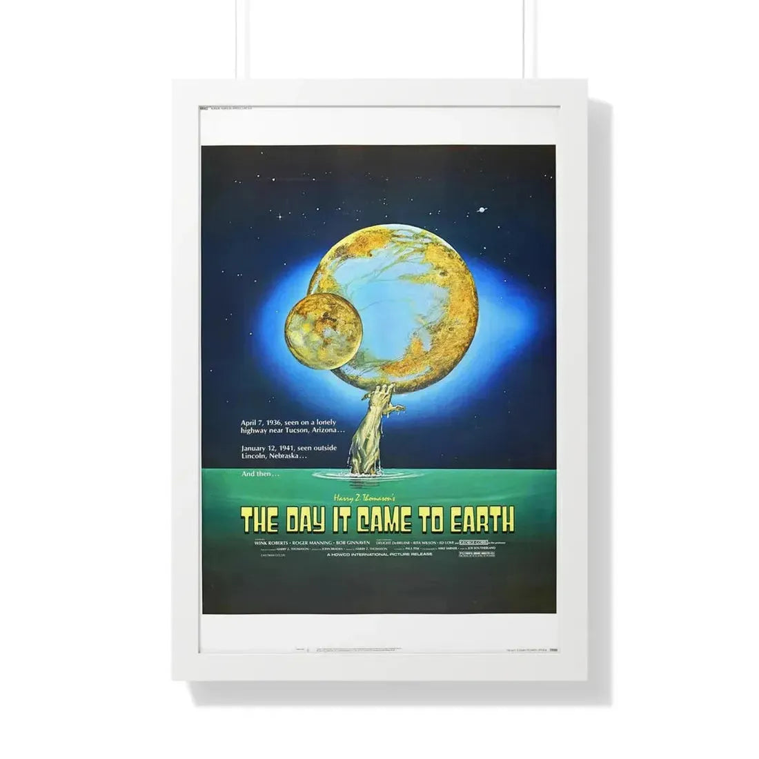 THE DAY IT CAME TO EARTH 1977 - Framed Movie Poster 20" x 30" White - The Sticker Space